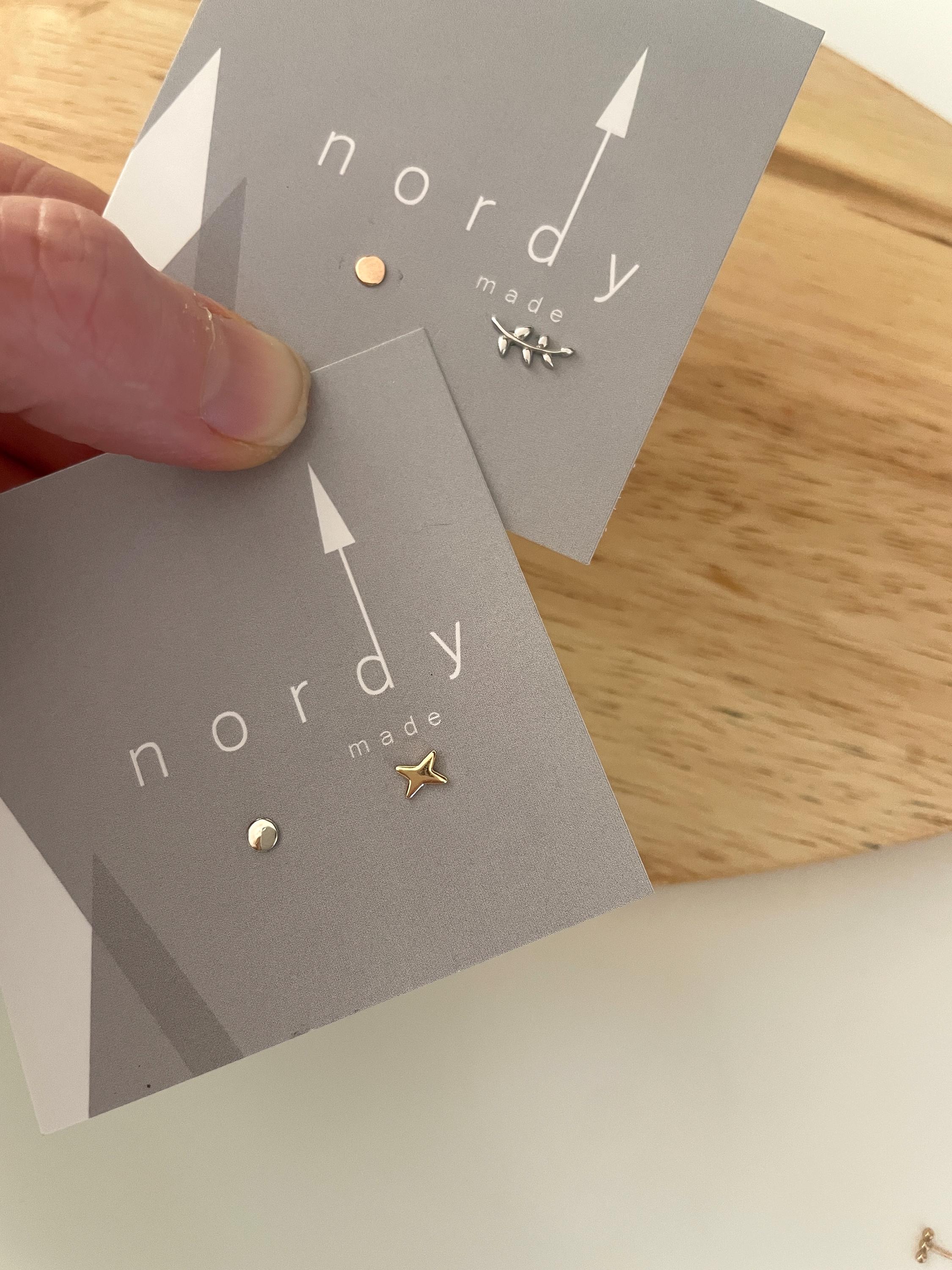 MINIMALIST LEAF STUDS / Star studs/ simple studs/ tree earrings/ dainty star earrings/ sparkle earrings/ branch studs /kiss studs