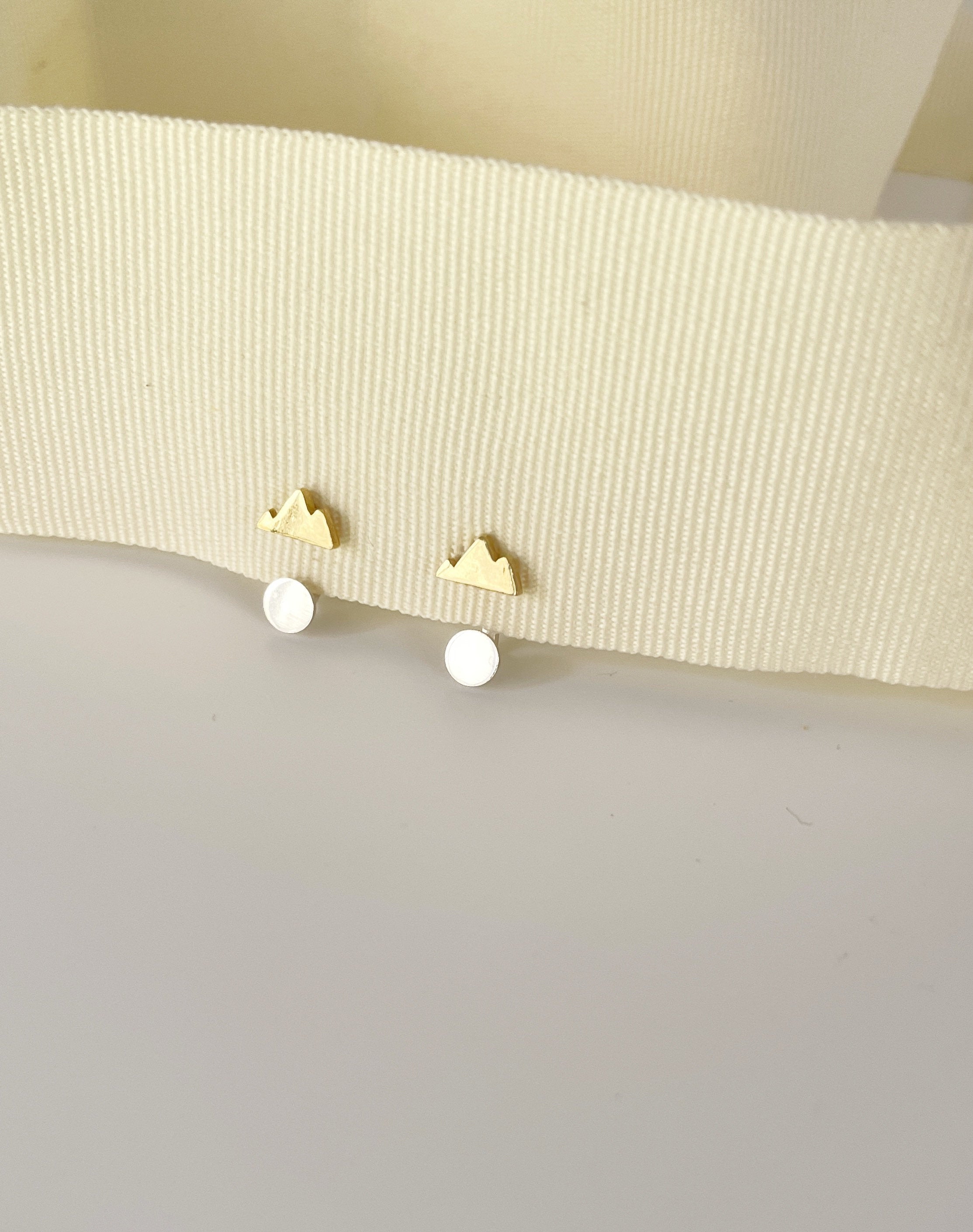 IDA double dot ear jacket earring