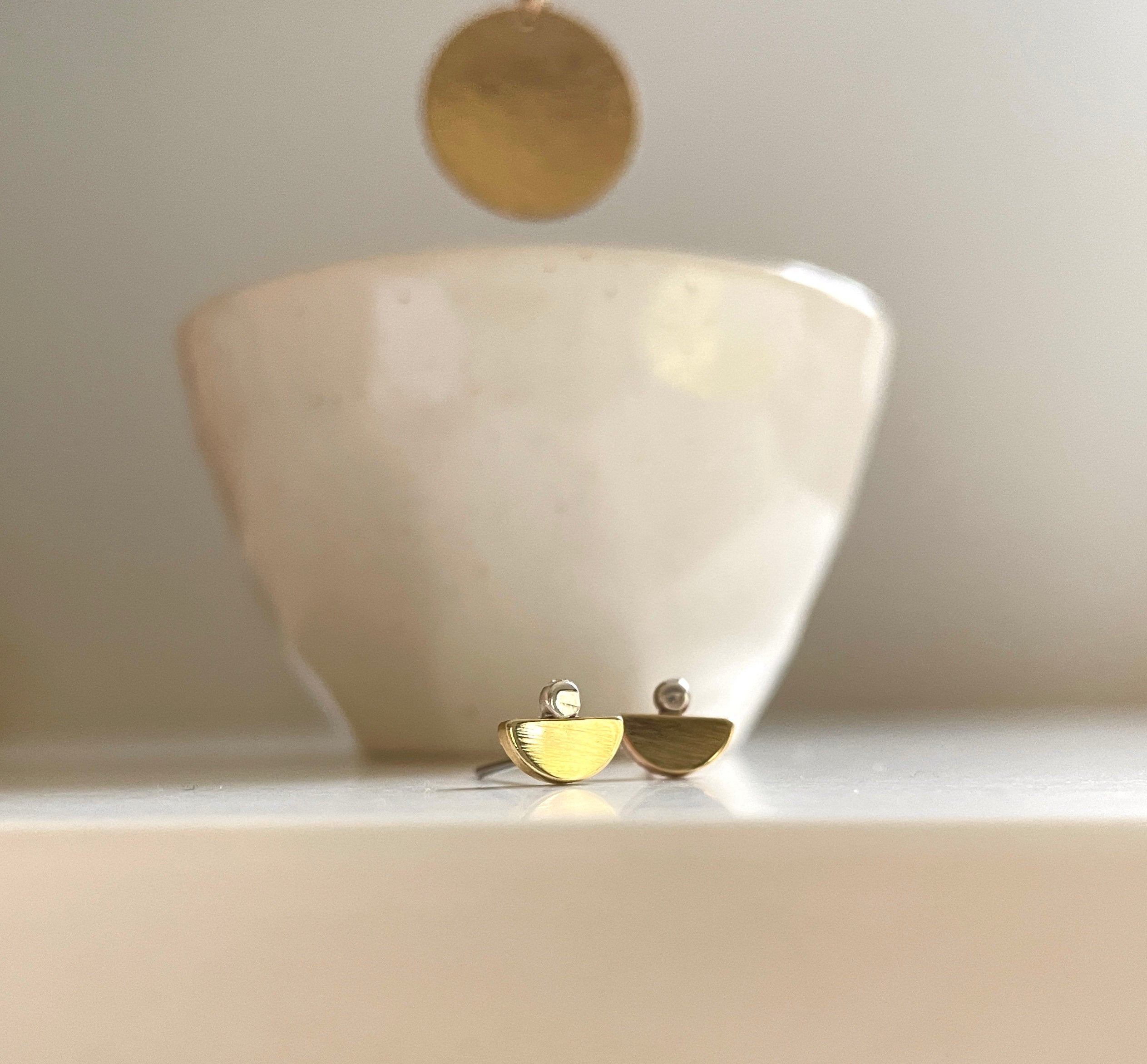 Mele MUSHROOM STUDS/ gold mushroom earrings/ minimalist earrings/simple studs/ modern earrings/semi circle earrings/organic earrings