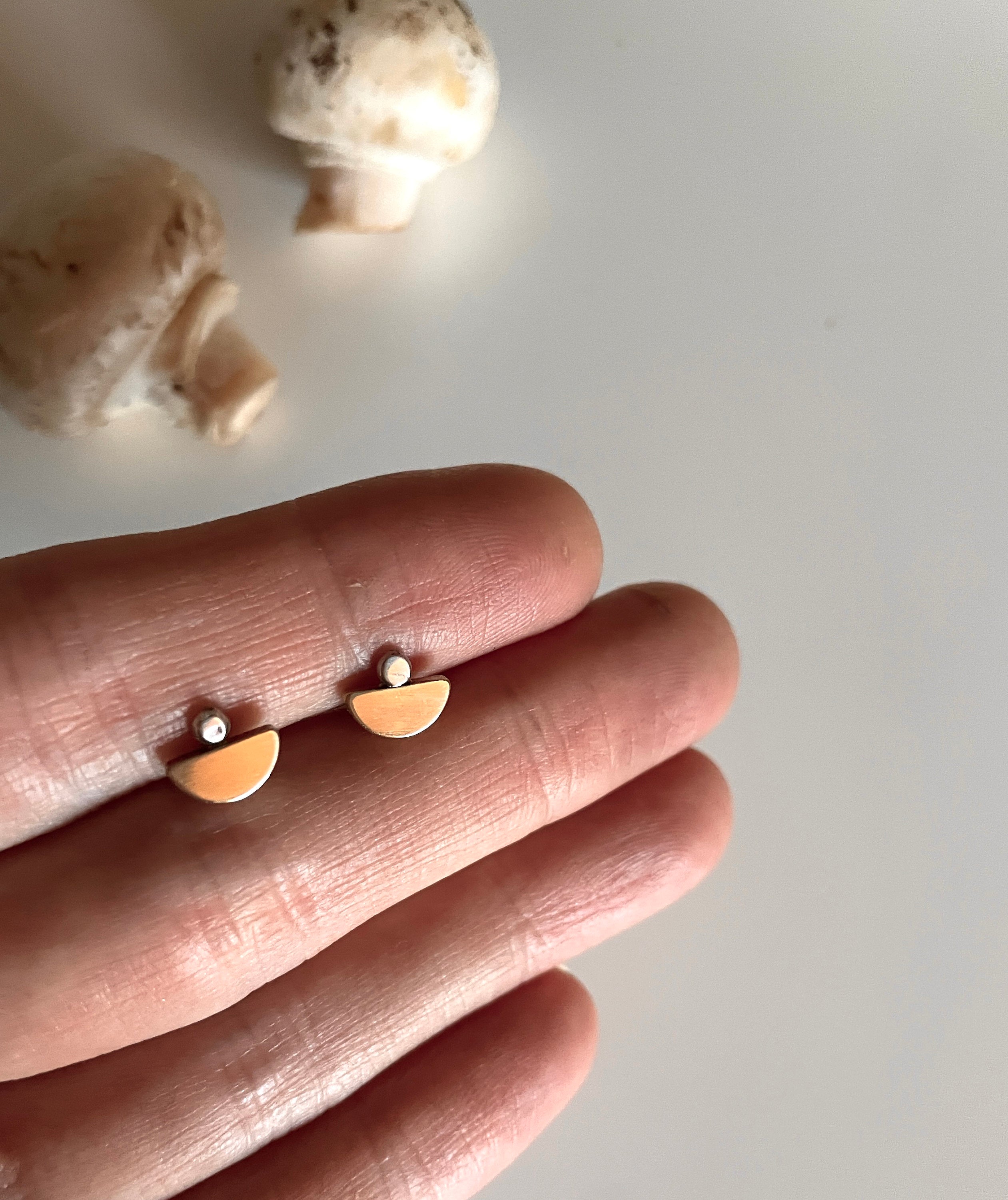 Mele MUSHROOM STUDS/ gold mushroom earrings/ minimalist earrings/simple studs/ modern earrings/semi circle earrings/organic earrings