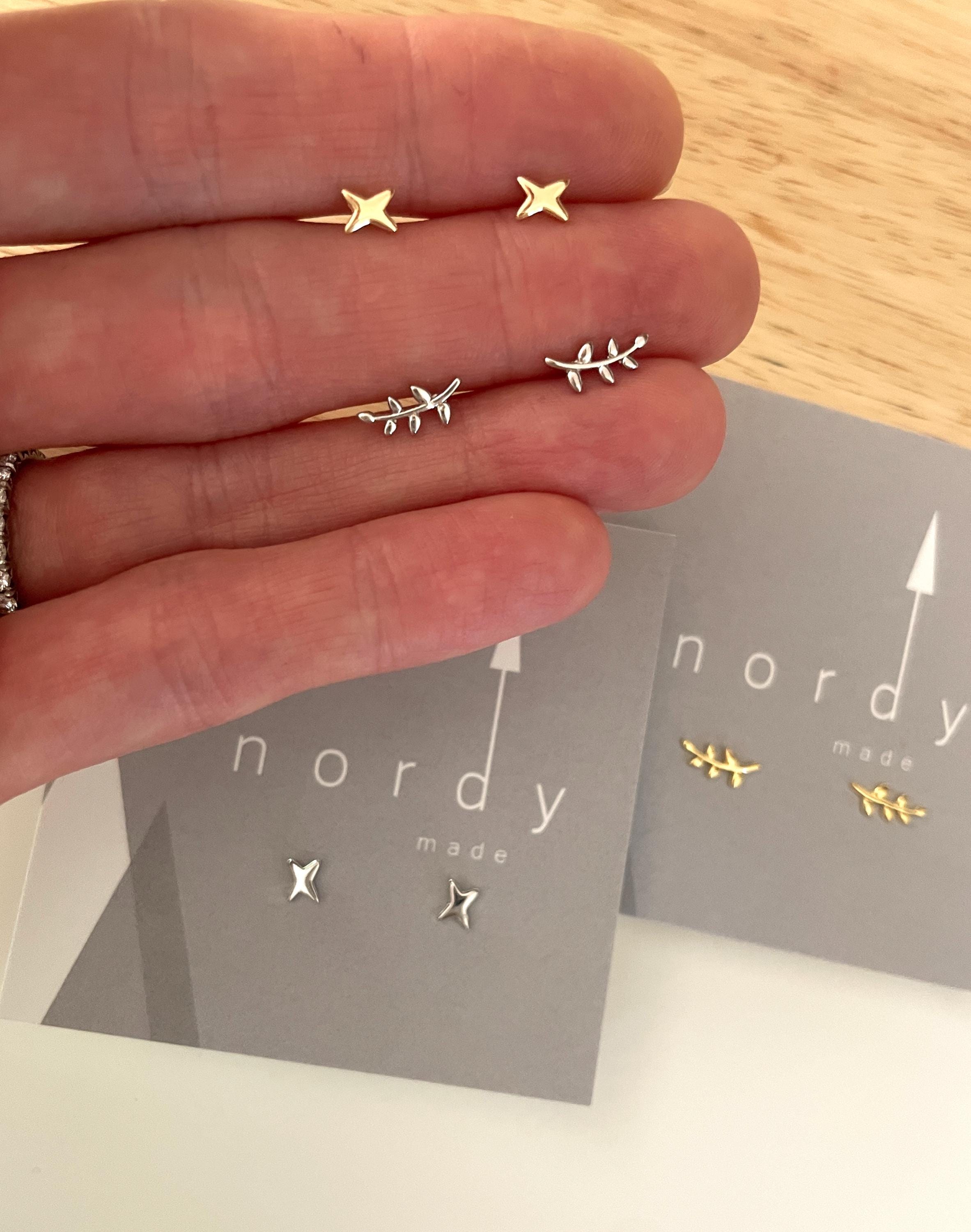 MINIMALIST LEAF STUDS / Star studs/ simple studs/ tree earrings/ dainty star earrings/ sparkle earrings/ branch studs /kiss studs