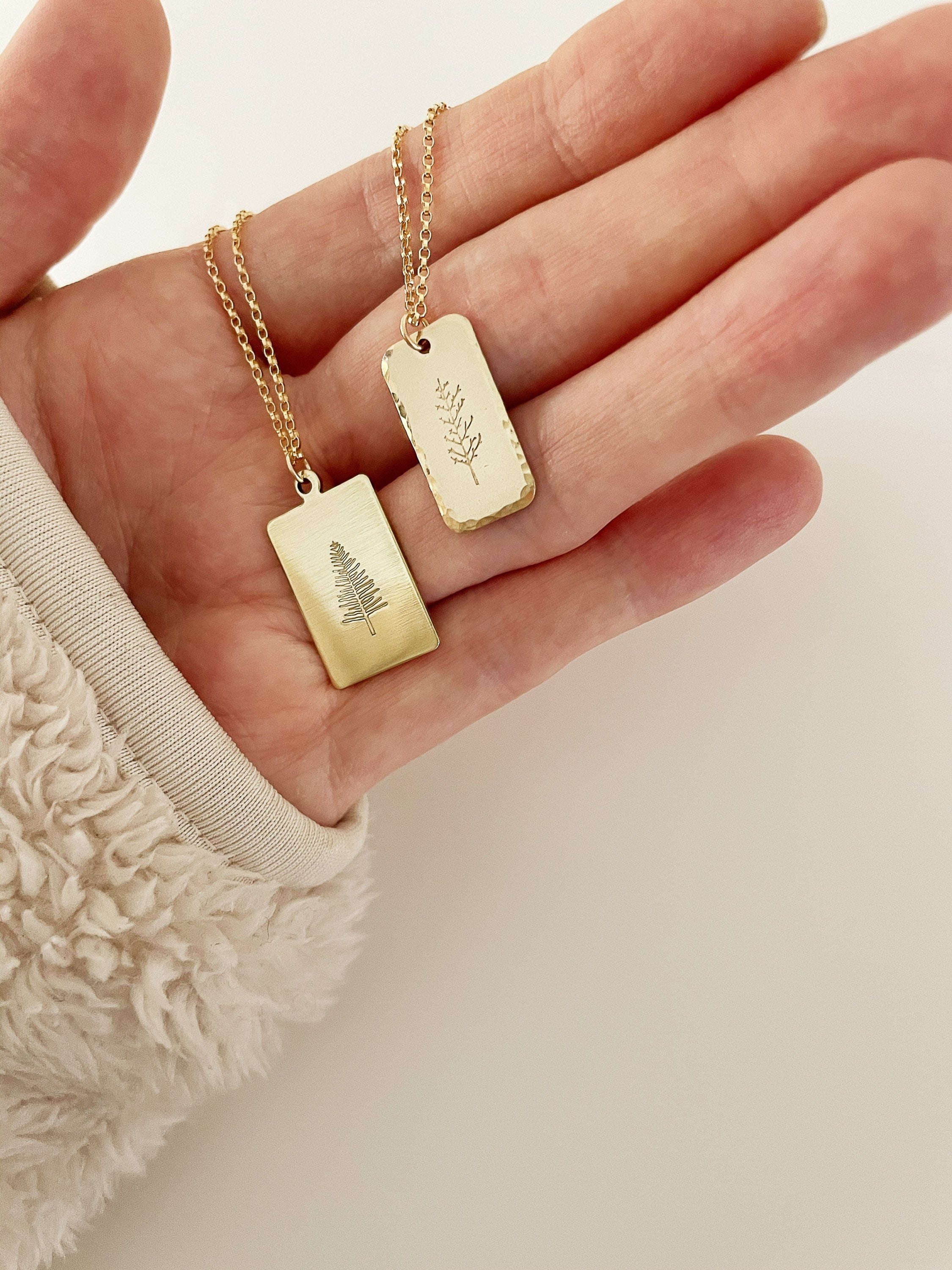 AMIE hammered edge branch RECTANGLE NECKLACE/tree necklace/plant necklace/Gold Filled necklace/layering necklace/simple necklace