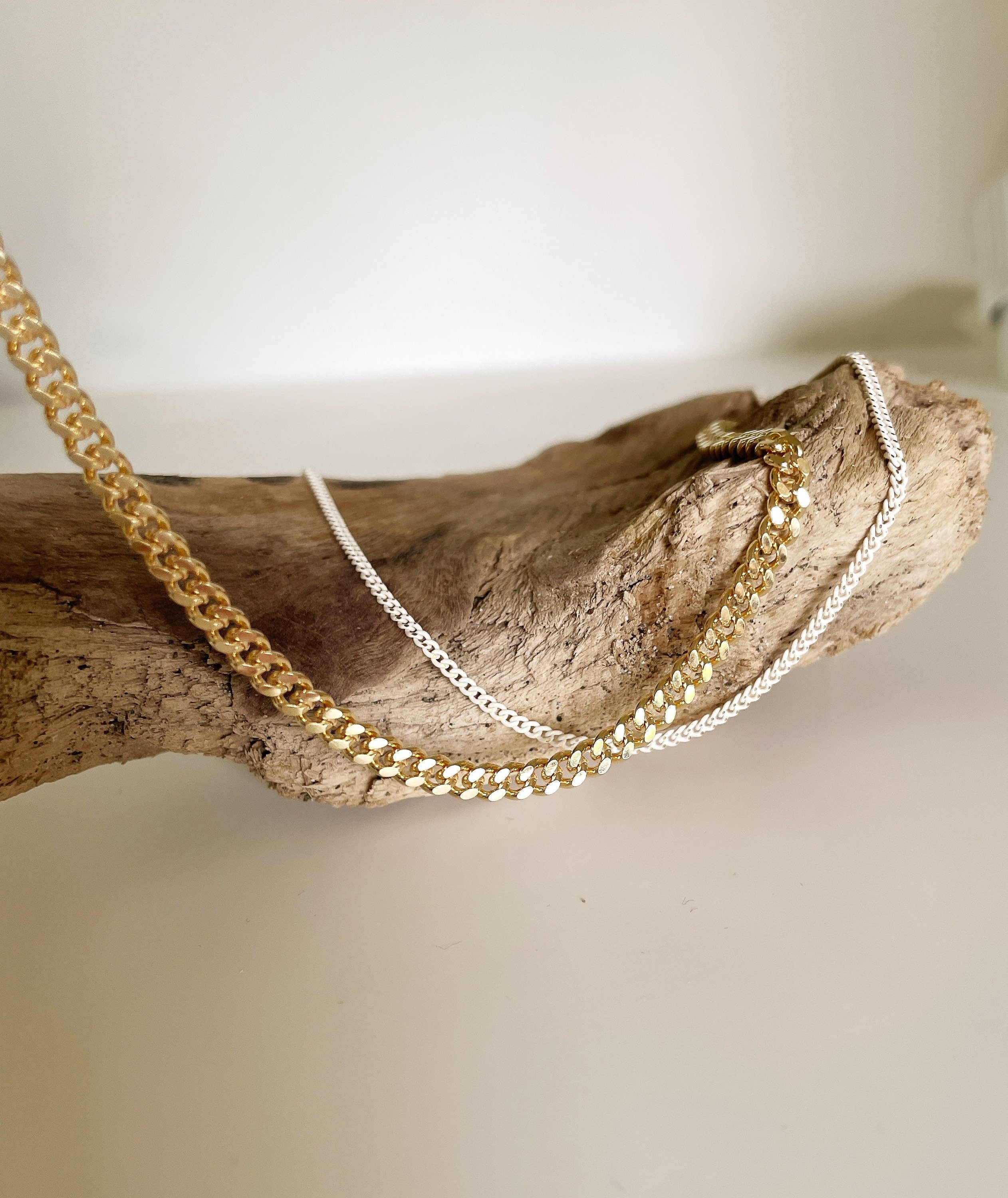 LIV WHITE and Gold Curb CHAIN Gold Necklace Choker Layering Necklace White necklace Powder coated chain Nordymade Mixed chain Special chain