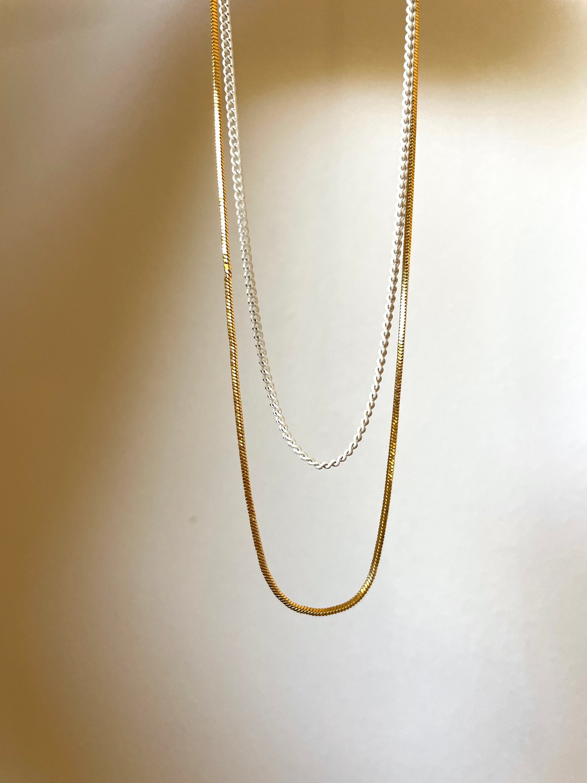 Linnis WHITE and GOLD CHAIN curb Necklace Choker Layering Necklace White necklace Confetti chain Snake chain Mixed chain Special chain